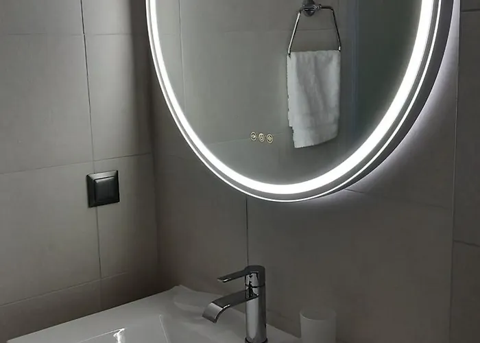 Jasmine Apartment *
